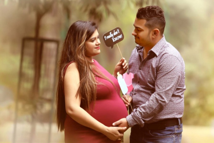 Image of Maternity Photoshoot In Varanasi-3